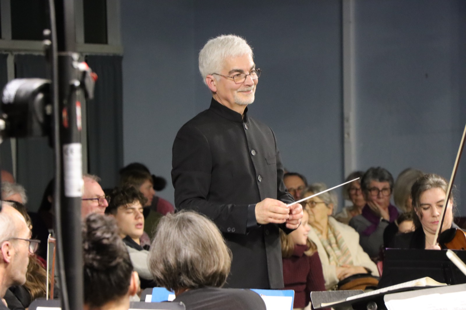 Ensemble de l orchestre vu depuis le fond de la salle